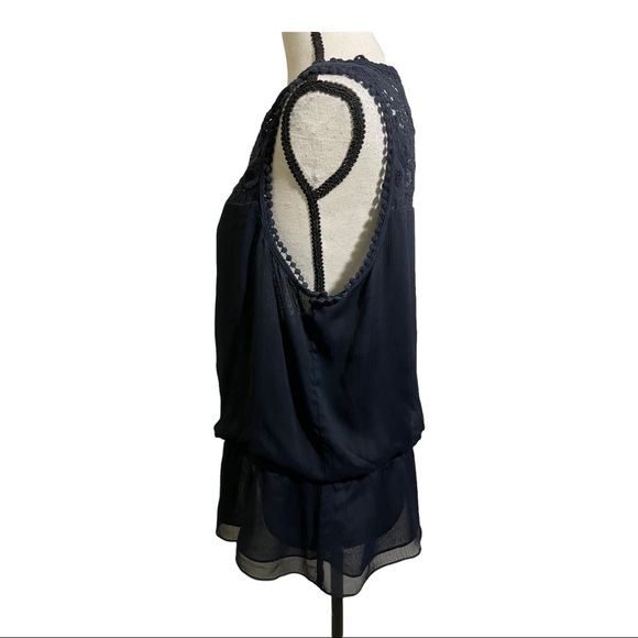 Adrianna papell womens crochet top of blouse bottom peplum and has elastic Large - Picture 7 of 11